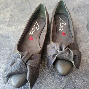 BACI  Women's Designer Leather Nate Flats Olive Size 10M